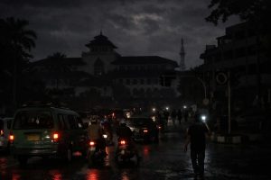 pemadaman listrik di bandung mempengaruhi berbagai wilayah dan layanan transportasi, menyebabkan gangguan dan ketidaknyamanan bagi warga setempat.